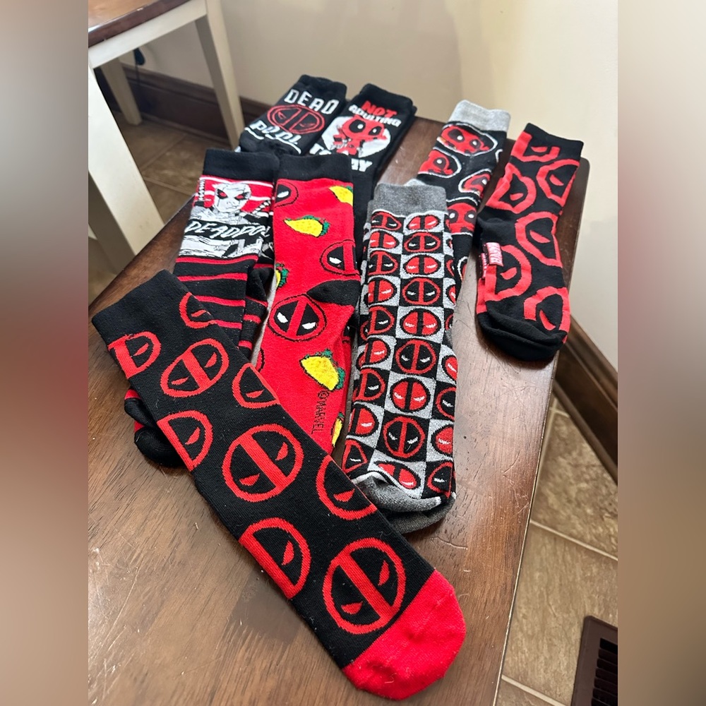 Deadpool socks bundle